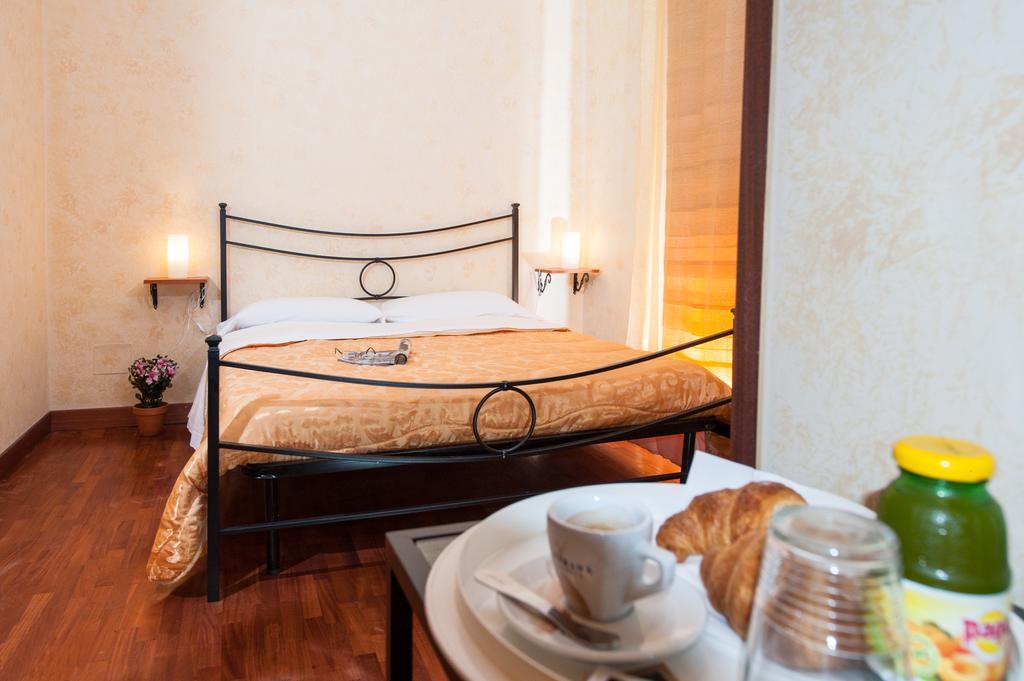 Residenza Laterano Otel Roma Dış mekan fotoğraf